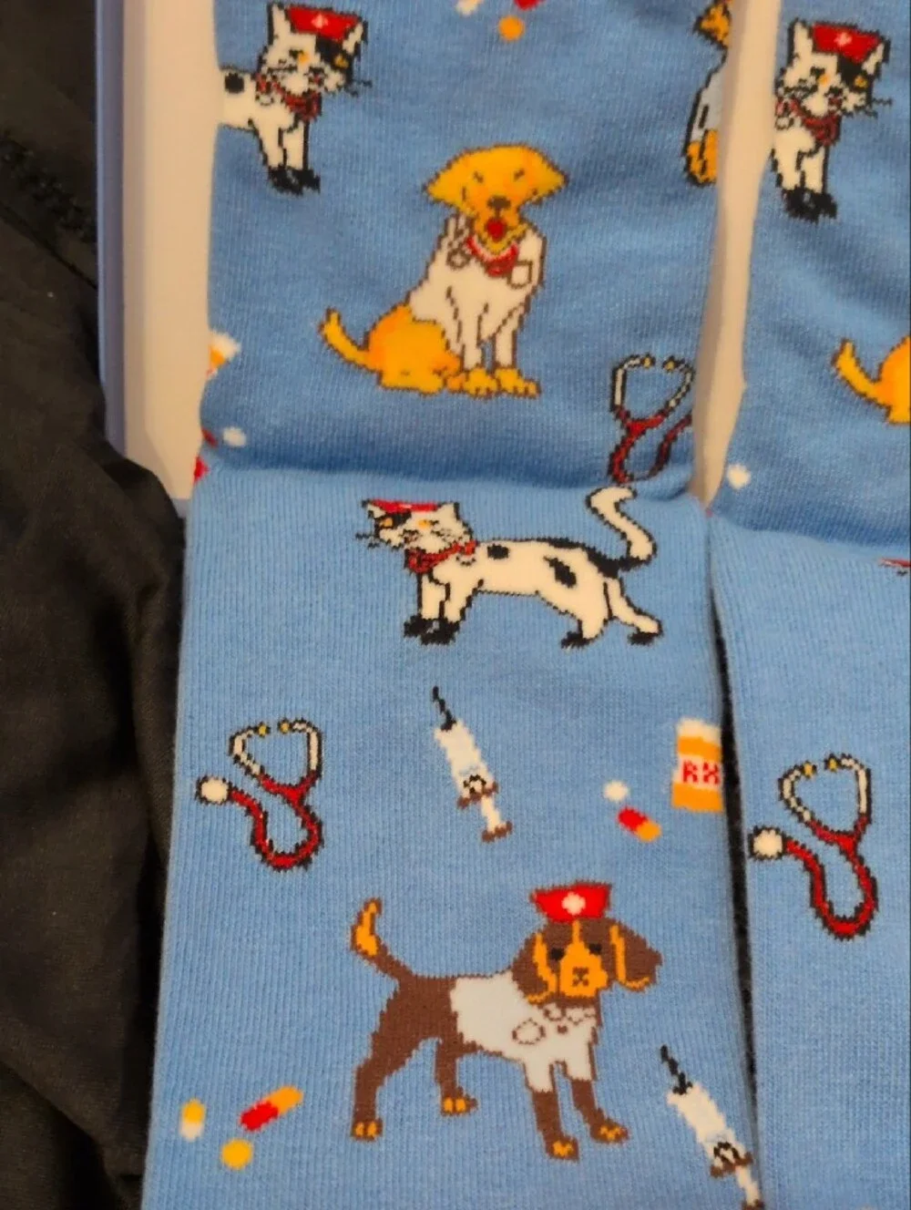 Pet Rescue Cotton Socks in Blue & Red – I Save Animals